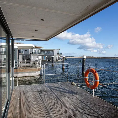 Hausboot Tollow